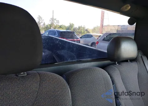 2002 Chevrolet Silverado 1500 z USA, uszkodzony, nr VIN 1GCEC14W42Z159104